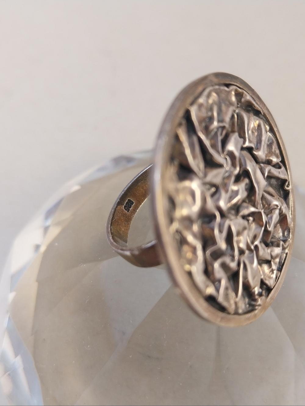 Sterling Silver Ring - Textured Round Design - Picture 4 of 12